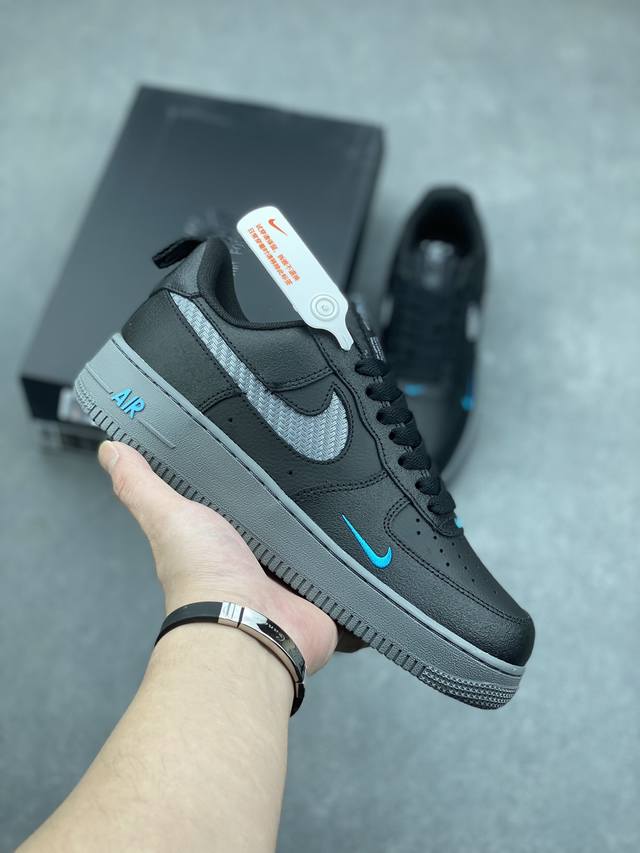 Nike Air Force 1 '07 Low 原楦头原纸板 打造纯正空军版型 #专注外贸渠道 全掌内置蜂窝气垫 #原盒配件 原厂中底钢印、拉帮完美 官方同步