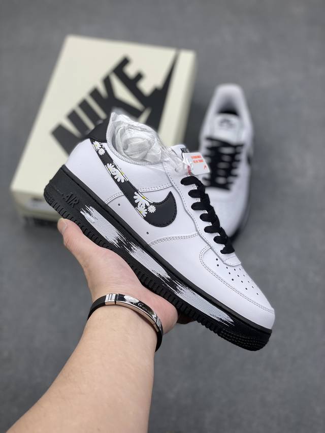 Nike Air Force 1 '07 Low 原楦头原纸板 打造纯正空军版型 #专注外贸渠道 全掌内置蜂窝气垫 #原盒配件 原厂中底钢印、拉帮完美 官方同步