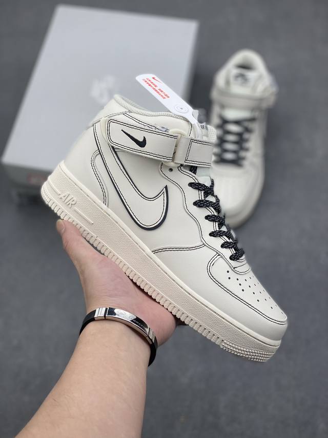 海外限量发售 原装版本 Nike Air Force 1 Mid '07 “兔八哥”米黑色 满天星 中帮空军一号休闲板鞋 定制皮料 3M反光 原楦原纸板 纯正版