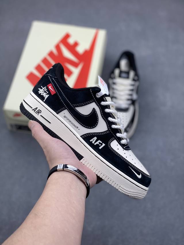 海外限量发售！公司级nike Air Force 1 '07 Low “斯图西联名--Af1米黑红标”空军一号 低帮 运动鞋 休闲鞋 折边针车 工艺难度大 原楦