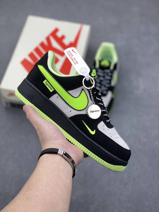 海外限量发售！公司级nike Air Force 1 '07 Low “Supreme联名--黑夜荧光”空军一号 低帮 运动鞋 休闲鞋 折边针车 工艺难度大 原