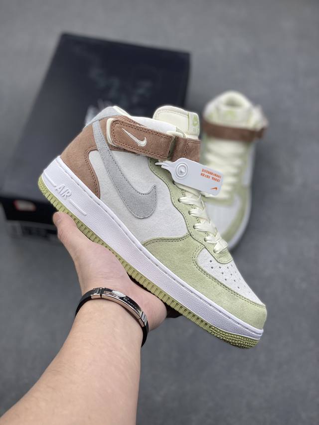 秋冬新品 公司级 Nike Air Force 1 Mid ’07 浅绿灰 配色 空军一号中帮休闲板鞋 原厂麂皮 原楦原纸板 纯正版型 正品nfc感应芯片 高清