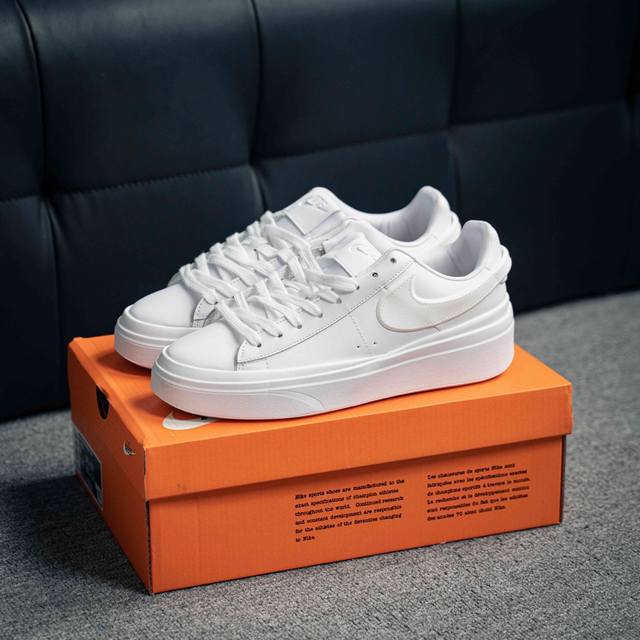 Nike Blazer Phantom Low 开拓者 百搭单品 突出新时代更加张扬的潮流感 符合当下潮流意趣 货号：Fn5820 103 尺码：36 36.5