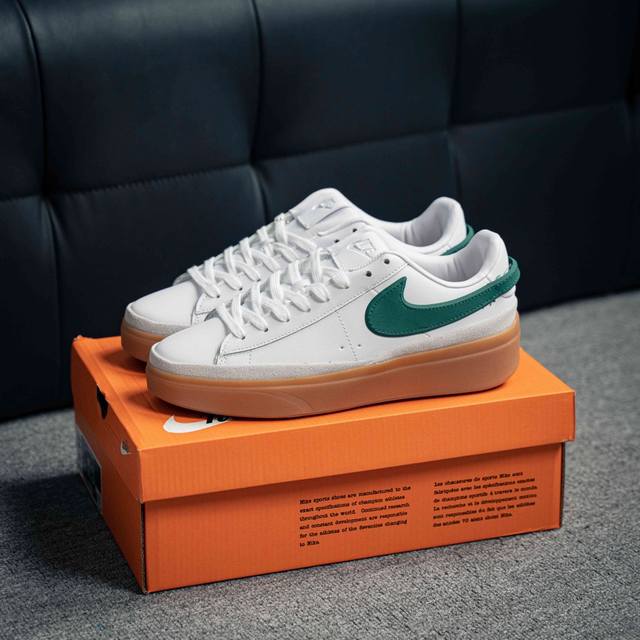 Nike Blazer Phantom Low 开拓者 百搭单品 突出新时代更加张扬的潮流感 符合当下潮流意趣 货号：Fn5820 105 尺码：36 36.5