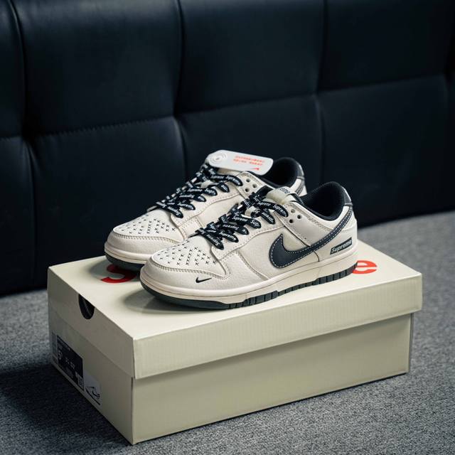 Nike Dunk 全套原楦原模倾力打造完美版型 独家原厂航空铝磨具打磨大底 鞋头坡度极致还原 无解鞋型 原盒原配 圈内天花板工艺 原厂冲刀 超高清洁度 全鞋零