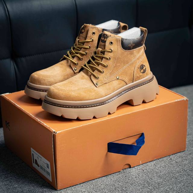 新货lv X Timberland Lv联名添柏岚大黄靴 顶奢流量品牌与时代经典的结合之作 #代购专供品质 高弹modern 外置防滑橡塑发泡超轻大底 系带设计