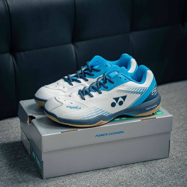 尤尼克斯 Aerus 四代 羽毛球鞋 Badminton Shoes 低帮耐磨舒适羽毛球鞋 织物材质运动鞋 可实战球鞋 尺码：36 37 37.5 38 38.