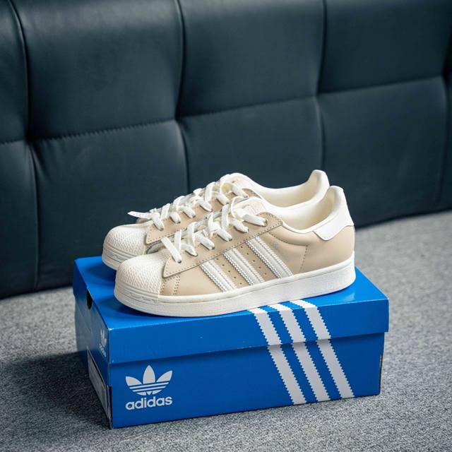 阿迪达斯adidas三叶草 Originals Superstar Ayoon W贝壳头系列低帮经典百搭休闲运动板鞋 货号：Ie3039 尺码：35.5 36