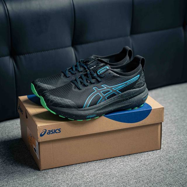 Asics 亚瑟士 Gel-Kayano 31 低帮运动休闲跑步鞋 货号：1011B949-001 尺码：40 40.5 41 42 42.5 43 44 45