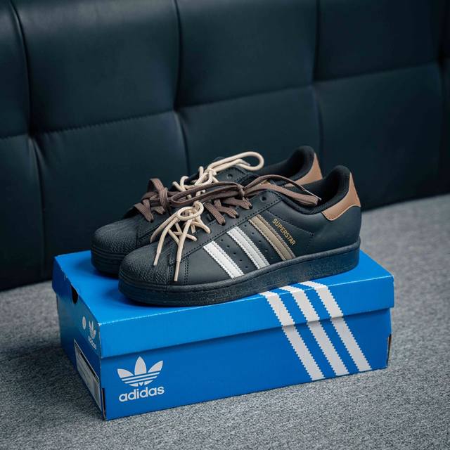 阿迪达斯adidas三叶草 Originals Superstar贝壳头系列低帮经典百搭休闲运动板鞋 货号：Eg4959 尺码：36 37 37.5 38 38