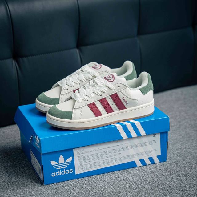 Adidas Originals Campus 00S 学院系列面包风经典复古低帮百搭休闲运动板鞋 货号：Ie3914 尺码：36 37 37.5 38 38.