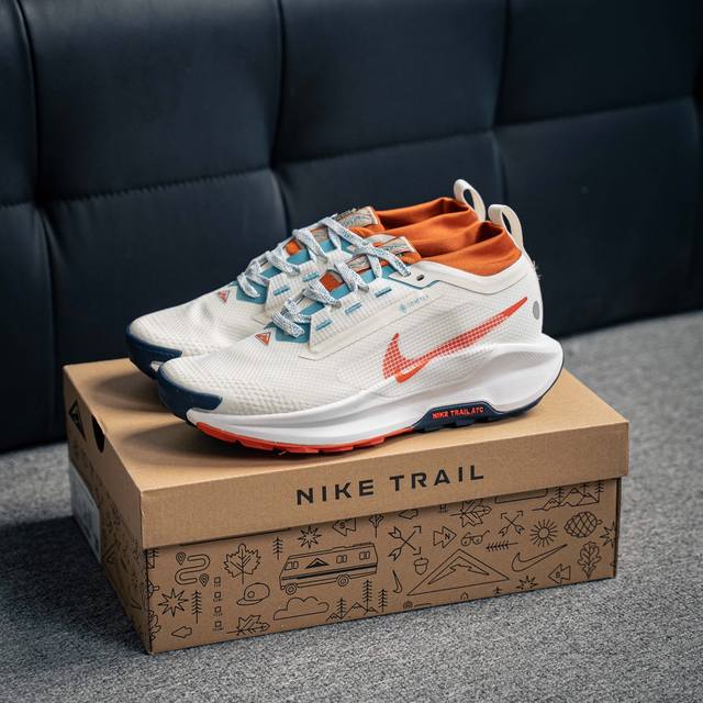 Nike Reactx Pegasus Trail 5 Next Nature 越野跑步鞋 登月兼顾迅疾外观和稳固脚感 后跟覆面和中足动态支撑巧妙融合 缔造稳定