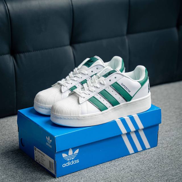 阿迪达斯adidas三叶草 Originals Superstar Xlg 贝壳头系列低帮经典百搭休闲运动板鞋 货号：Ie0760 尺码：35 36 37 37