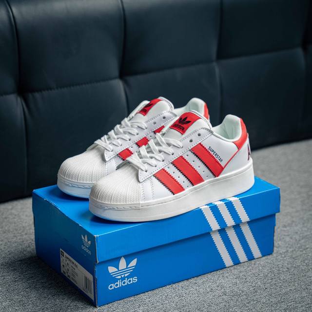 阿迪达斯adidas三叶草 Originals Superstar Xlg 贝壳头系列低帮经典百搭休闲运动板鞋 货号：If6144 尺码：35 36 37 37