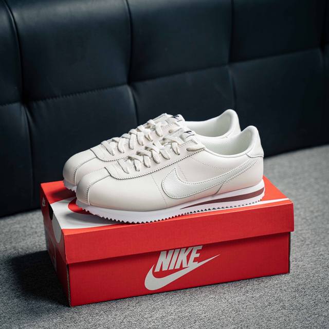 Nike Classic Cortez 耐克经典轻便舒适男子阿甘鞋休闲跑步鞋运动鞋 纯粹而执着的精神 使得cortez种在了一代人的心里 无论是否喜欢它复古的鞋