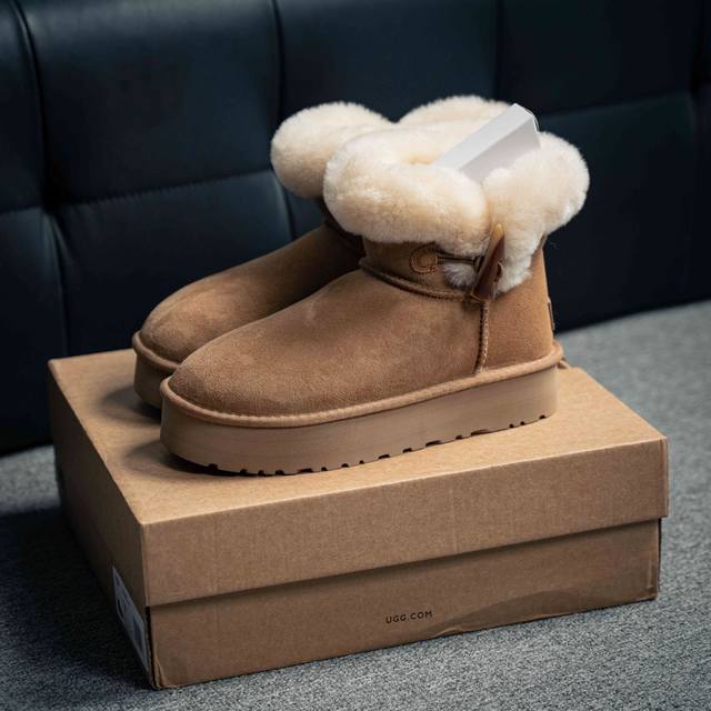 Ugg W Classic Short Ii 户外雪地靴 严寒送暖来了 真正的 薅羊毛”好羊毛 隆丰真羊皮毛一体 防水防污鞋面 高弹大底 送家人 送亲朋 送女朋