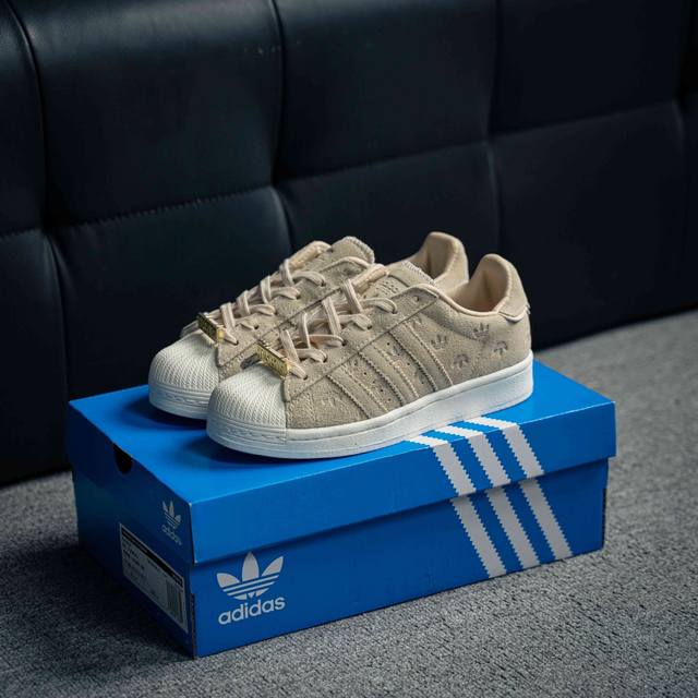 阿迪达斯adidas三叶草 Originals Superstar贝壳头系列低帮经典百搭休闲运动板鞋 货号：Gy0027 尺码：35 36 37 37.5 38