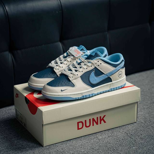 Nike Dunk 全套原楦原模倾力打造完美版型 独家原厂航空铝磨具打磨大底 鞋头坡度极致还原 无解鞋型 原盒原配 圈内天花板工艺 原厂冲刀 超高清洁度 全鞋零