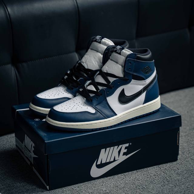 Air Jordan 1 乔丹篮球鞋男女运动鞋潮流板鞋 货号：Dz5485 401 尺码：36 36.5 37.5 38 38.5 39 40 40.5 41