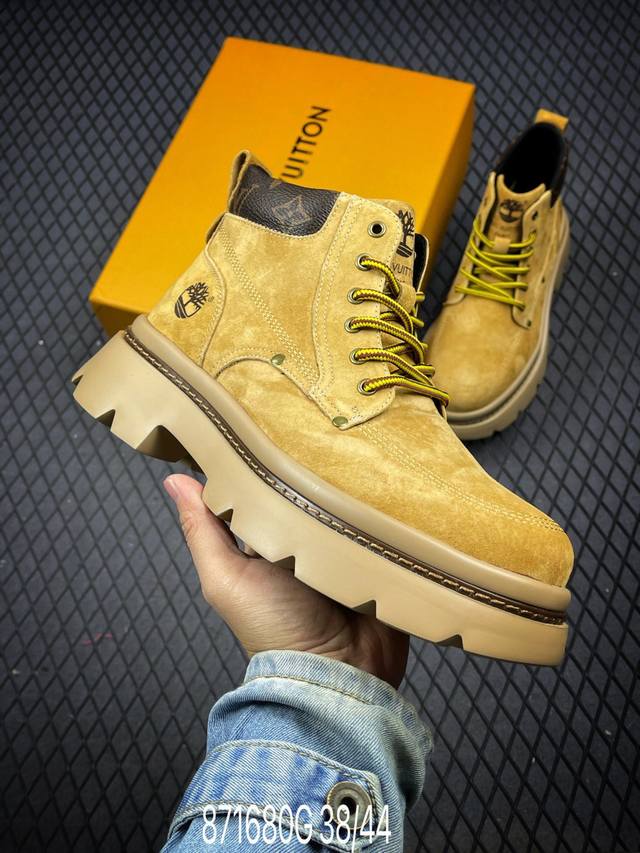 新货lv X Timberland Lv联名添柏岚大黄靴 内里加绒保暖锁热 今年冬季防寒必备 顶奢流量品牌与时代经典的结合之作 #代购专供品质 高弹modern