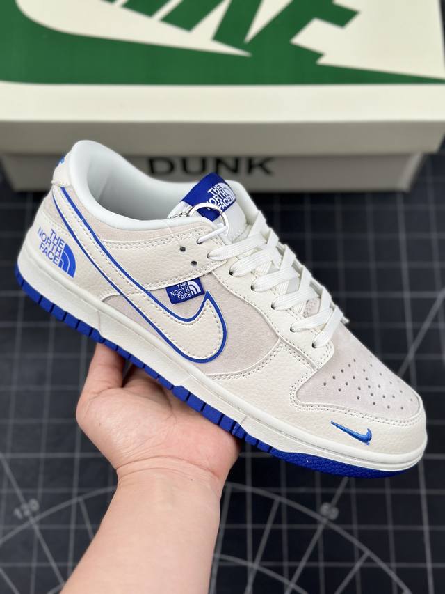 Nk Sb Dunk Low 北面联名-米白白蓝勾 周年高端定制 低帮休闲板鞋 #定制鞋盒 大厂纯原品质出货 超高清洁度 皮料切割干净无任何毛边 细节完美 货号