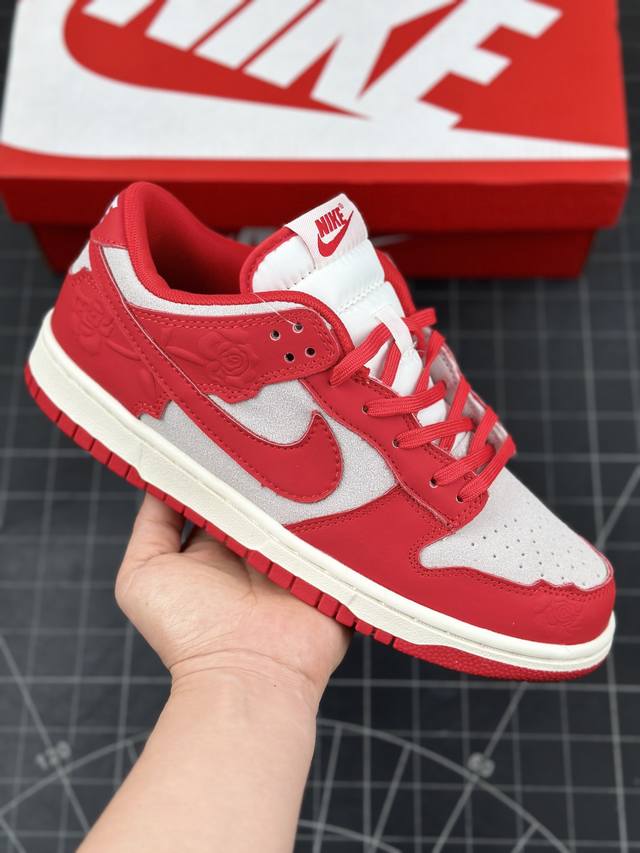 公司级耐克nike Dunk Low 扣篮系列 复古低帮休闲运动滑板板鞋 采用脚感柔软舒适zoomair气垫 有效吸收滑板等极限运动在落地时带来的冲击力 为街头