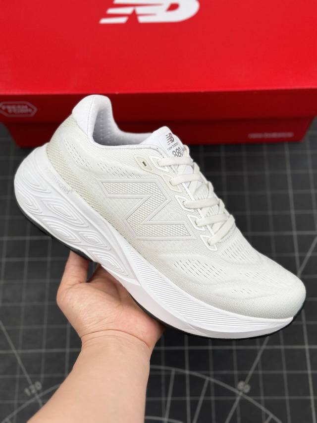 新百伦new Balance Nb Fresh Foam Evoz V2舒适耐磨低帮跑步鞋 Evozv2男士跑鞋将毛绒舒适感提升到一个新的水平这款鞋旨在提供我们