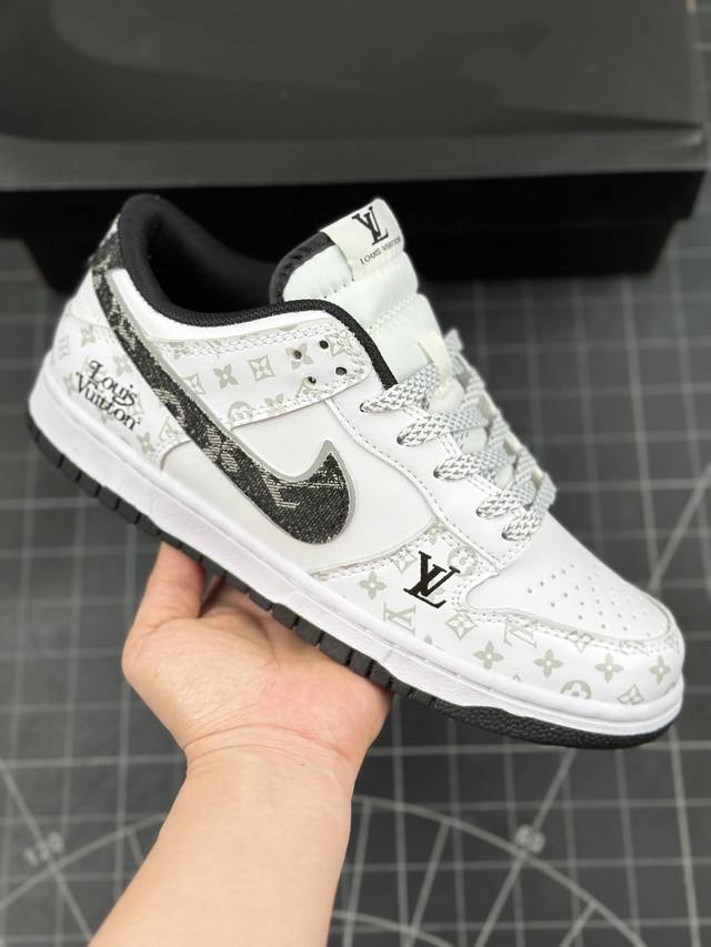 Lv 联名 X Nike Sb Dunk Low 定制配色 空军一号百搭休闲运动板鞋 Dunk Sb顾名思义，具有经典的dunk血缘，又注入了更多的时尚元素。相