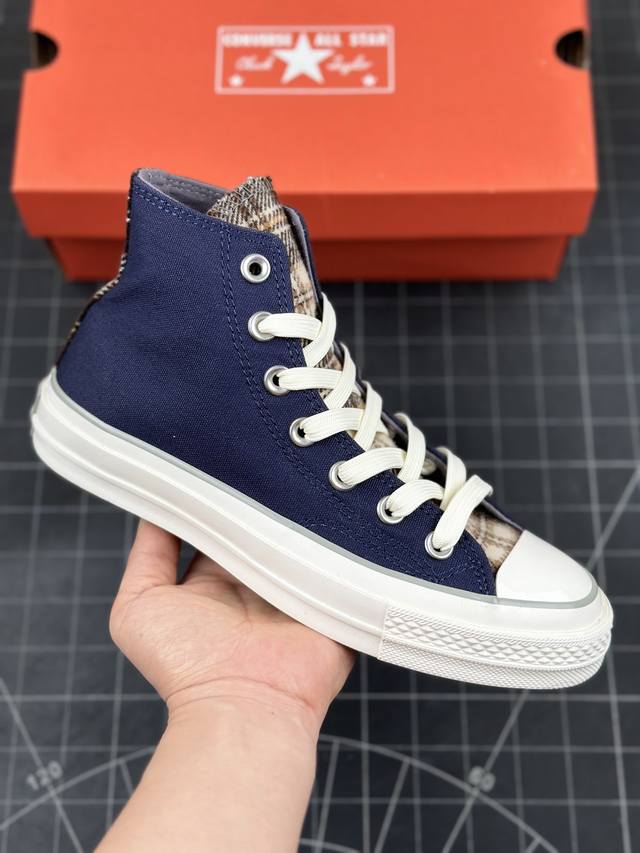 Converse Chuck 1970S 毛呢格子 匡威秋冬新款 防滑耐磨帆布鞋 帆布鞋面紧密厚实 耐穿舒适 拼接苏格兰毛妮格子元素 复古风十足 经典银色刺绣品