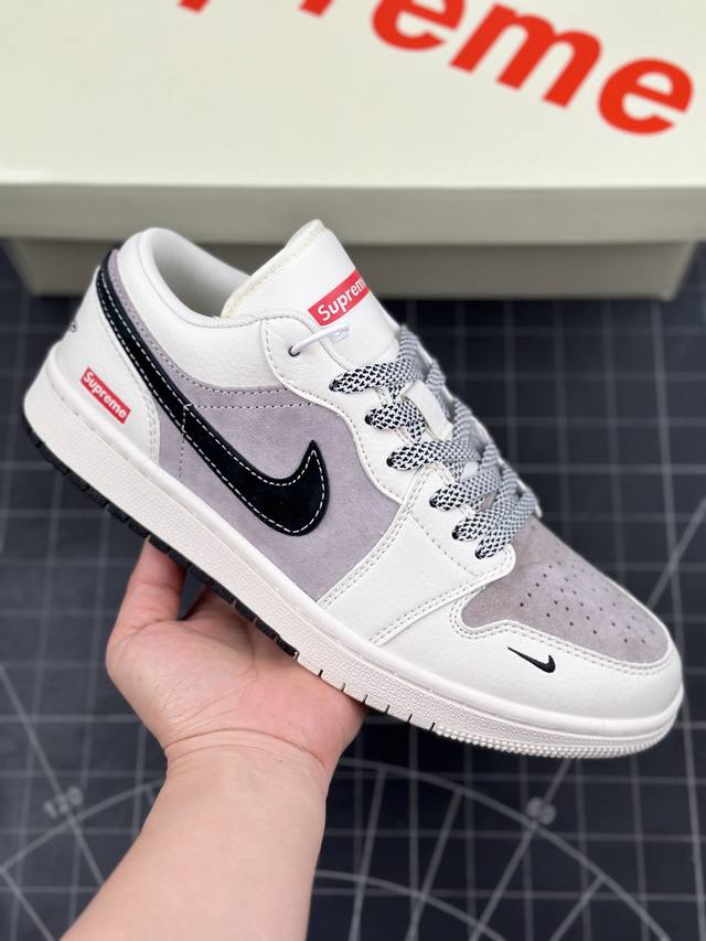 Air Jordan 1 Low Supreme联名-双拼黑勾 高端定制 低帮复古篮球鞋 #定制鞋盒 大厂纯原品质出货 超高清洁度 皮料切割干净无任何毛边 细节