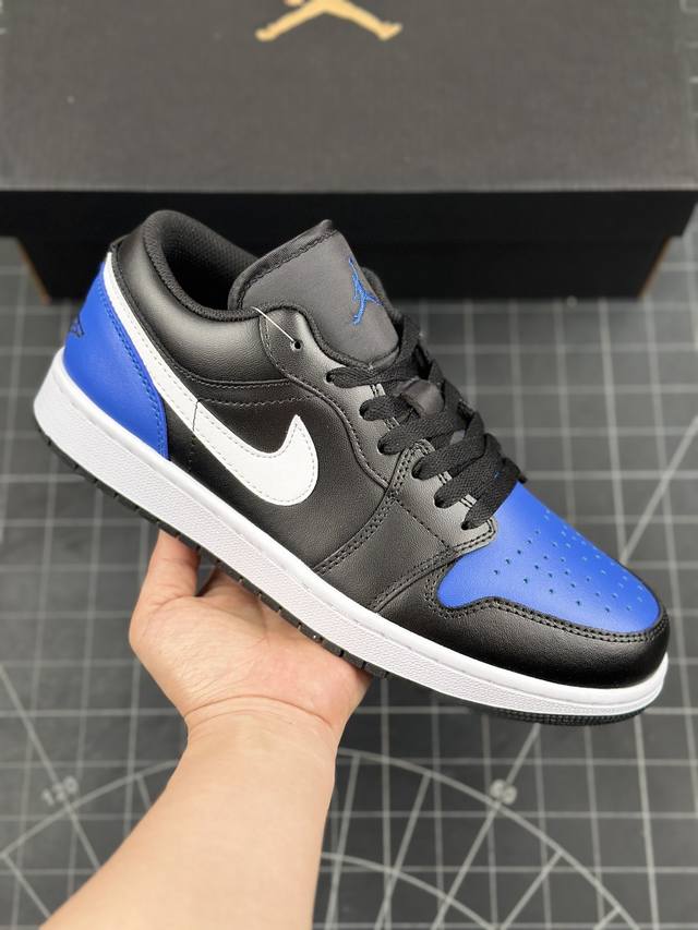 公司级nike Air Jordan 1 Low Aj1乔1 黑蓝白 低帮休闲板鞋 市场唯一独家头层皮打造 原鞋原档案开发 原厂皮料 原档冲孔鞋头 正确满胶鞋垫