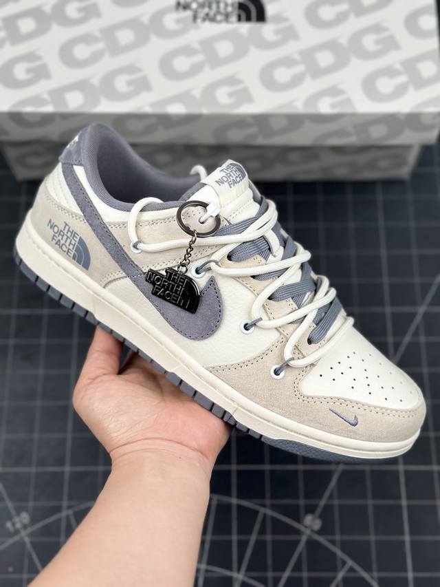 Nk Sb Dunk Low 北面系列-绑带猪八灰勾 周年高端定制 低帮休闲板鞋 #定制鞋盒 大厂纯原品质出货 超高清洁度 皮料切割干净无任何毛边 细节完美 货