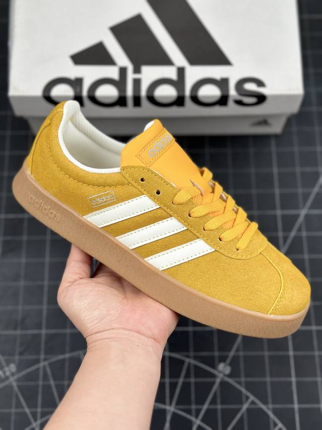 公司级阿迪达斯adidas Vl Court Classic 男女休闲鞋情侣百搭板鞋运动男鞋女鞋 要精通反重力的运动 你需要一双坚韧的运动鞋 这款ad有着滑板风