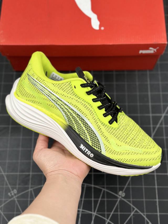 Puma Velocity Nitro 3 彪马氮科技全地形马拉松碳板跑步鞋 鞋面采用弹性工程网眼布，透气性良好。三明治结构中底，上层nitro Elite泡沫