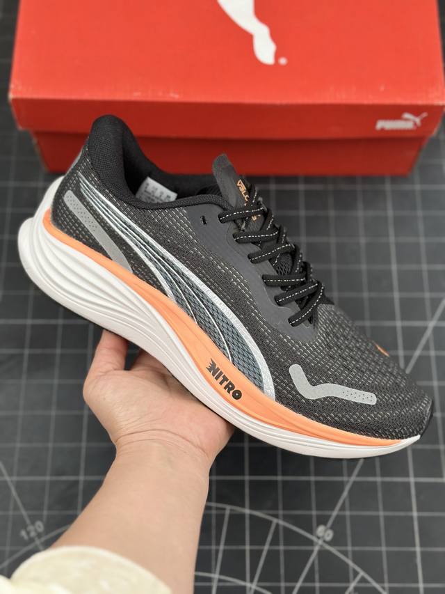 Puma Velocity Nitro 3 彪马氮科技全地形马拉松碳板跑步鞋 鞋面采用弹性工程网眼布，透气性良好。三明治结构中底，上层nitro Elite泡沫