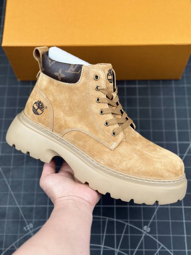 新货lv X Timberland Lv联名添柏岚大黄靴 内里加绒保暖锁热 今年冬季防寒必备 顶奢流量品牌与时代经典的结合之作 #代购专供品质 高弹modern