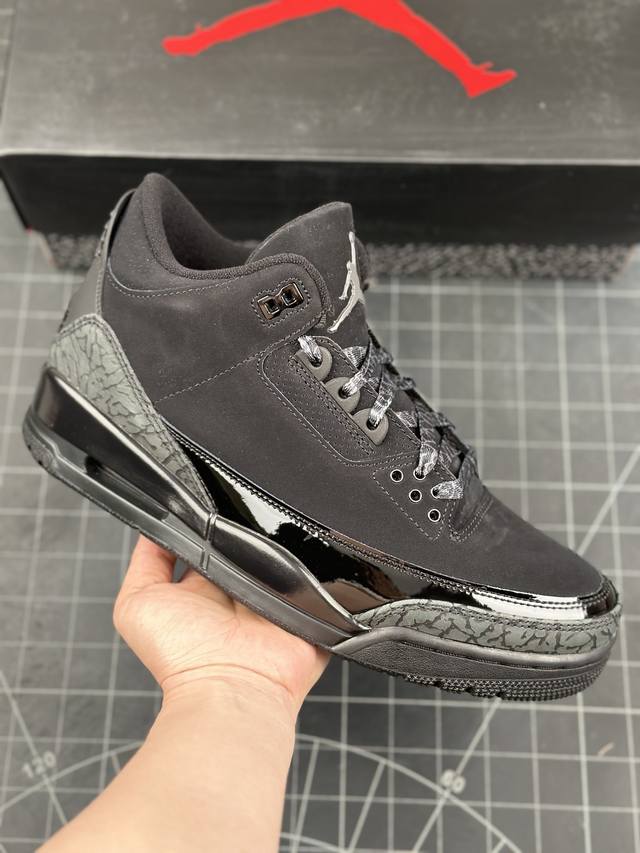 Air Jordan 3 Retro Black Cat 黑猫 Aj3 乔丹3代 Aj3 乔3 黑猫 乔丹篮球鞋系列 以飞人 Black Cat 绰号为配色灵感