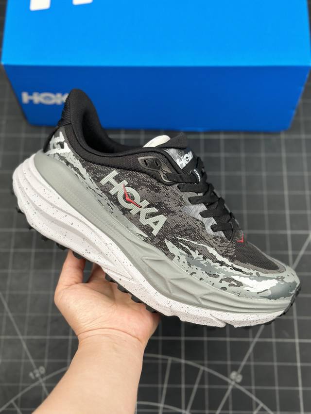 美国新兴跑鞋品牌hoka One One Clifton 7 Low 克利夫顿系列低帮厚底网织轻量休闲运动慢跑鞋 货号：1141530 J1Z8 尺码：36-4