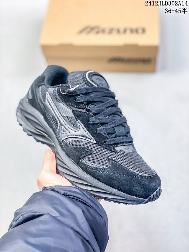 公司级mizuno Halo Mix 复古单品 日本美津浓株式会社于 6年创立的运动品牌经过一个多世纪的不断努力现已成为世界著名的运动器具、服装和鞋类生产商。美