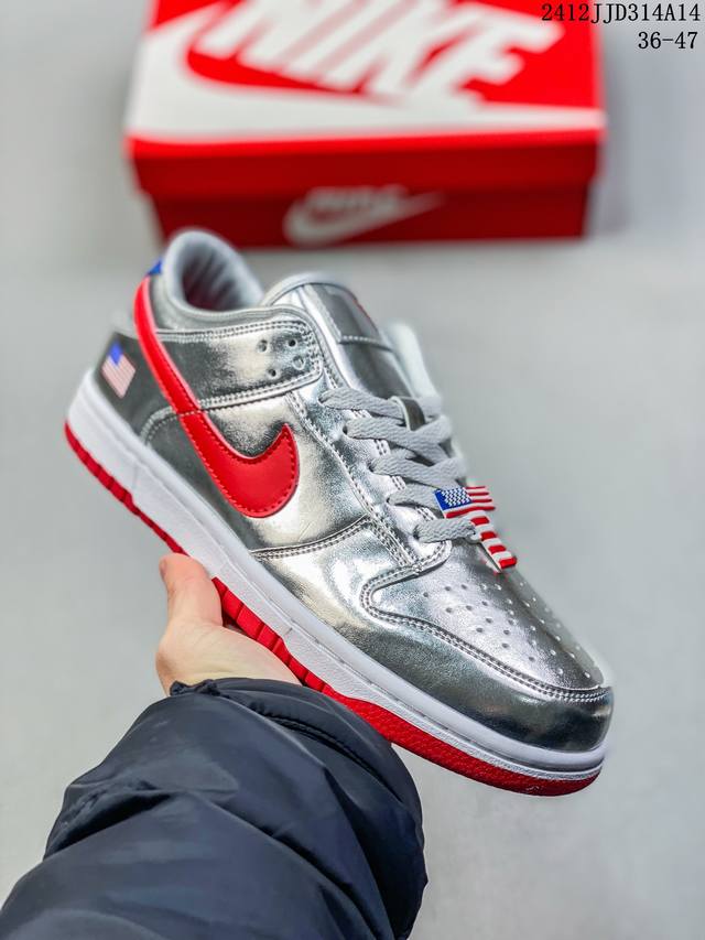 真标带半码耐克nike Sb Zoom Dunk Low 板鞋 系列经典百搭休闲运动板鞋 鞋舌的填充，使舒适性大大提升，同时也更方便穿脱中底部分则加入了脚感柔软