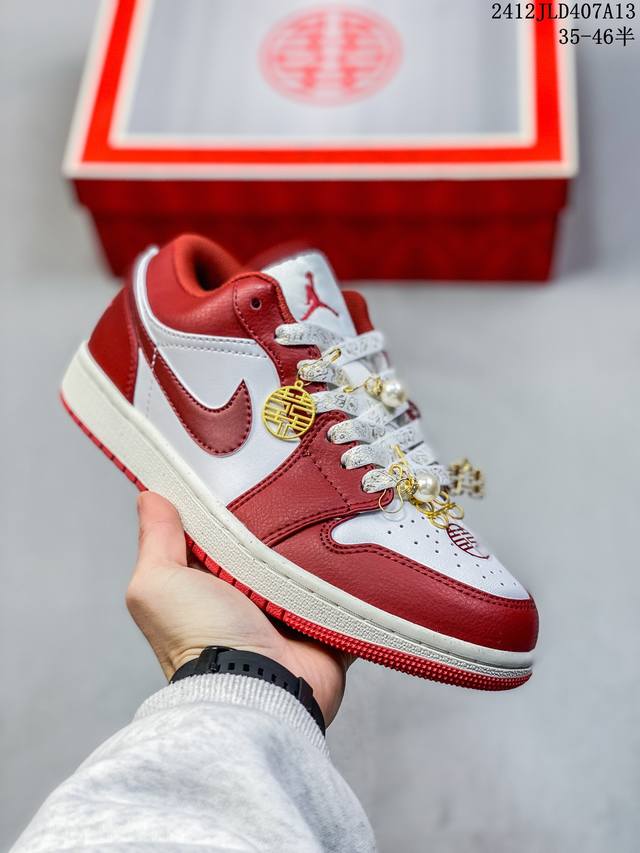 公司级礼盒版本 Air Jordan 1 Low乔丹1代低帮红色婚鞋 Sb Dunk 鞋带已绑 货号：553558-607 尺码：35.5 36 36.5 37