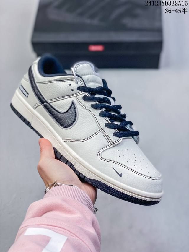 公司级带半码耐克nike Sb Zoom Dunk Low 板鞋 系列经典百搭休闲运动板鞋 鞋舌的填充，使舒适性大大提升，同时也更方便穿脱中底部分则加入了脚感柔