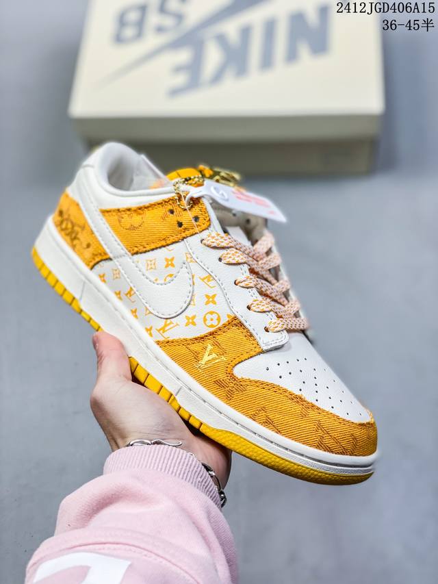 真标带半码耐克nike Sb Zoom Dunk Low 板鞋 系列经典百搭休闲运动板鞋 鞋舌的填充，使舒适性大大提升，同时也更方便穿脱中底部分则加入了脚感柔软