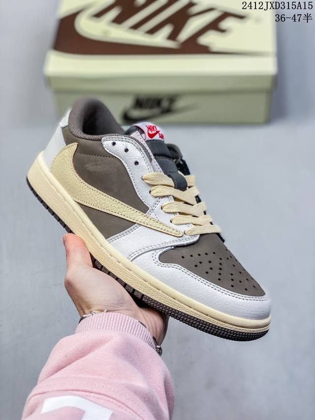 Travis Scott X Fragment Design X Jordan Air Jordan 1 Low Og Sp 倒钩2.0 三方联名闪电 低帮 篮