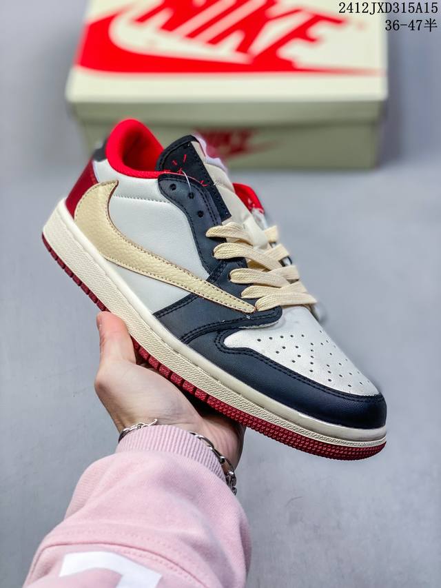 Travis Scott X Fragment Design X Jordan Air Jordan 1 Low Og Sp 倒钩2.0 三方联名闪电 低帮 篮