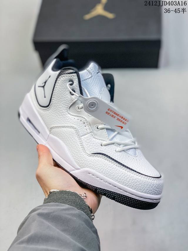 Air Jordan Courtside 23 黑白紫 Aj23 乔丹23代 Aj23 乔23 黑紫 小藤原浩 乔丹篮球鞋系列 整体采用黑白主色，搭配水晶大底，