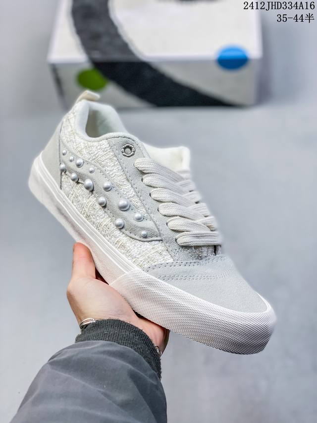 Vans Knu Skool 蛇年限定 贪吃蛇斑点 “章若楠同款，上脚优雅自带小香风气息”知名艺术家张权限定款式，把“贪吃蛇”中的豆子解构，变成鞋子上的彩色波点