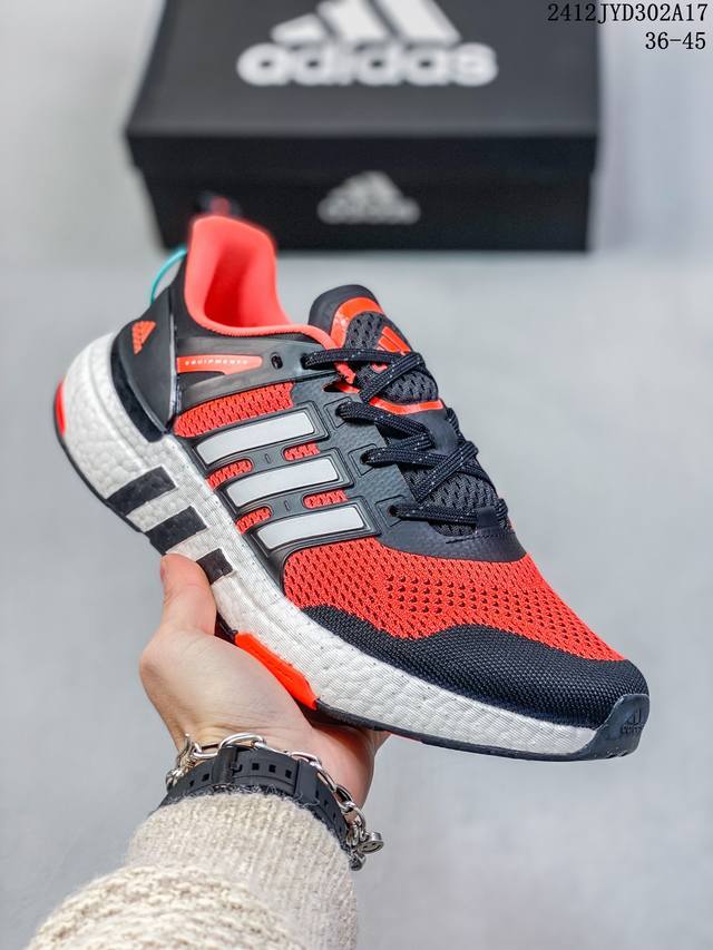 公司级adidas Eqt+ 复古单品 90年代跑鞋设计与现代adidas跑鞋科技相结合，你会得到什么？ 答案是eqt。Eqt全称equipment，就像字面意