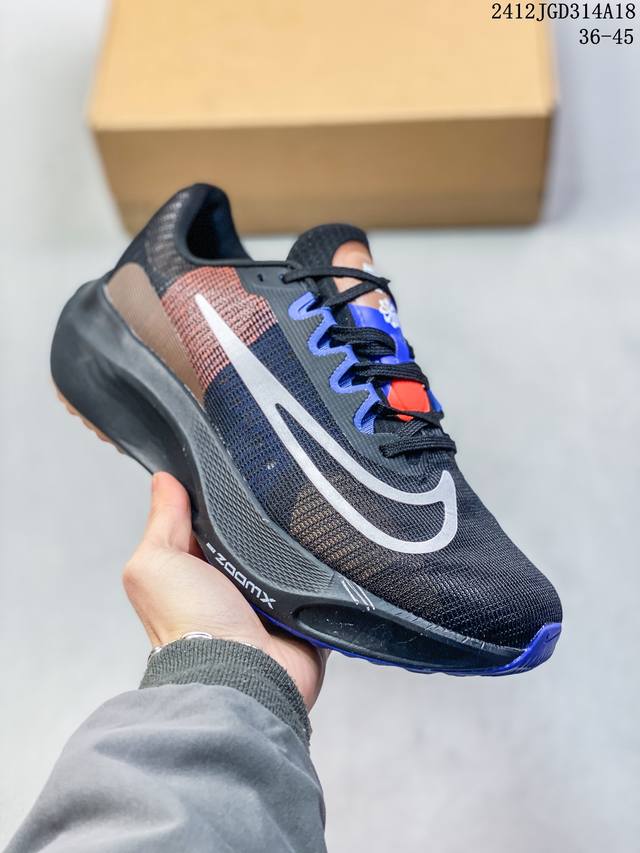 真标 耐克 Nike Reactx Pegasus Plus Next Nature 超级飞马跑步鞋 厚底增高运动老爹鞋。登月兼顾迅疾外观和稳固脚感，后跟覆面和