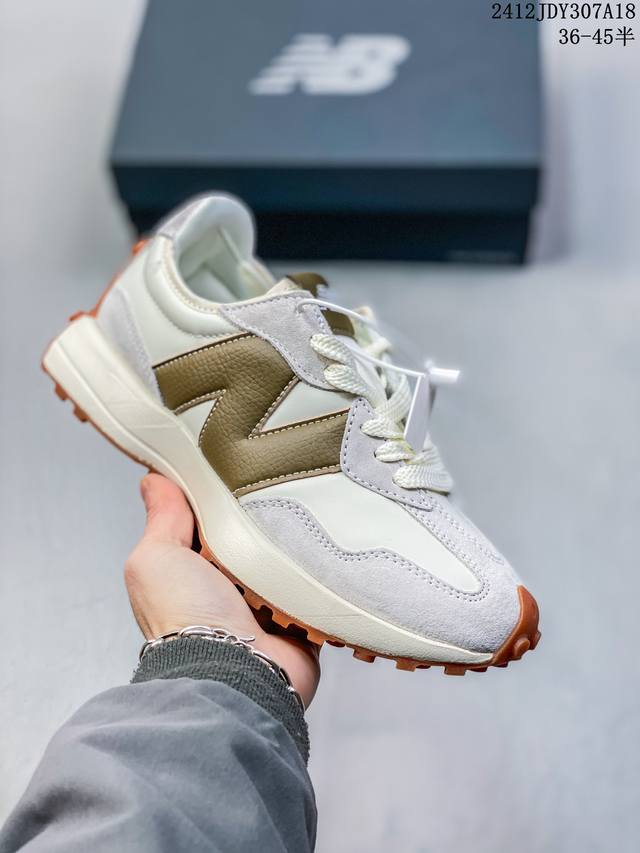 真标 Nb 新百伦 New Balance 327系列复古休闲运动慢跑鞋时尚男女运动鞋 以更纯粹的复古风格设计打造的全新造型 侧身还以解构设计，将 N 字标志以